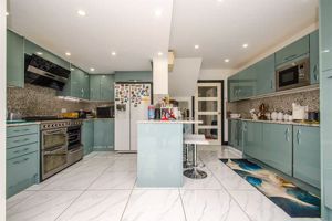 Photo 16- click for photo gallery